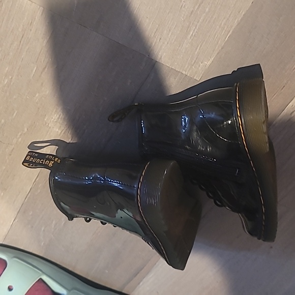 Dr. Martens Kids 1460 Patent Leather Boots in Black Kids Size 10 - Picture 6 of 7
